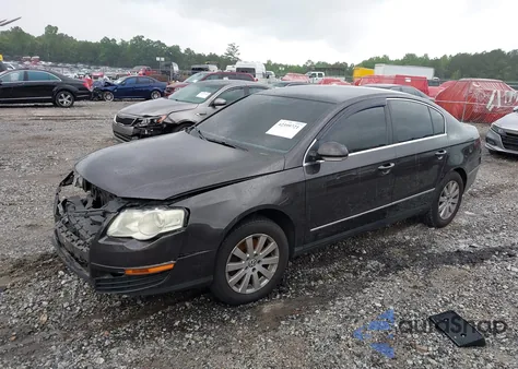 2008 Volkswagen Passat Turbo from USA, damaged, VIN WVWJK73C08E215891